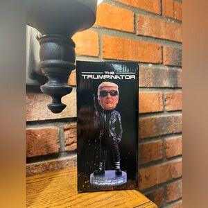 THE TRUMPINATOR — Donald Trump — Proud Patriots — Bobblehead // Action Figure